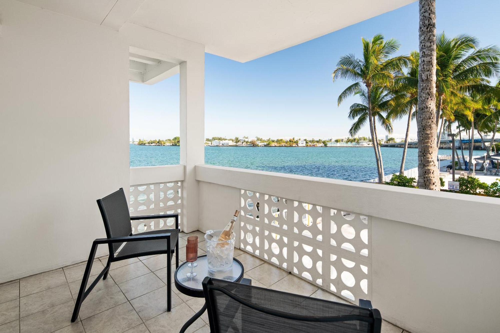 Palm Tree Club Miami Hotel North Bay Village Exterior foto